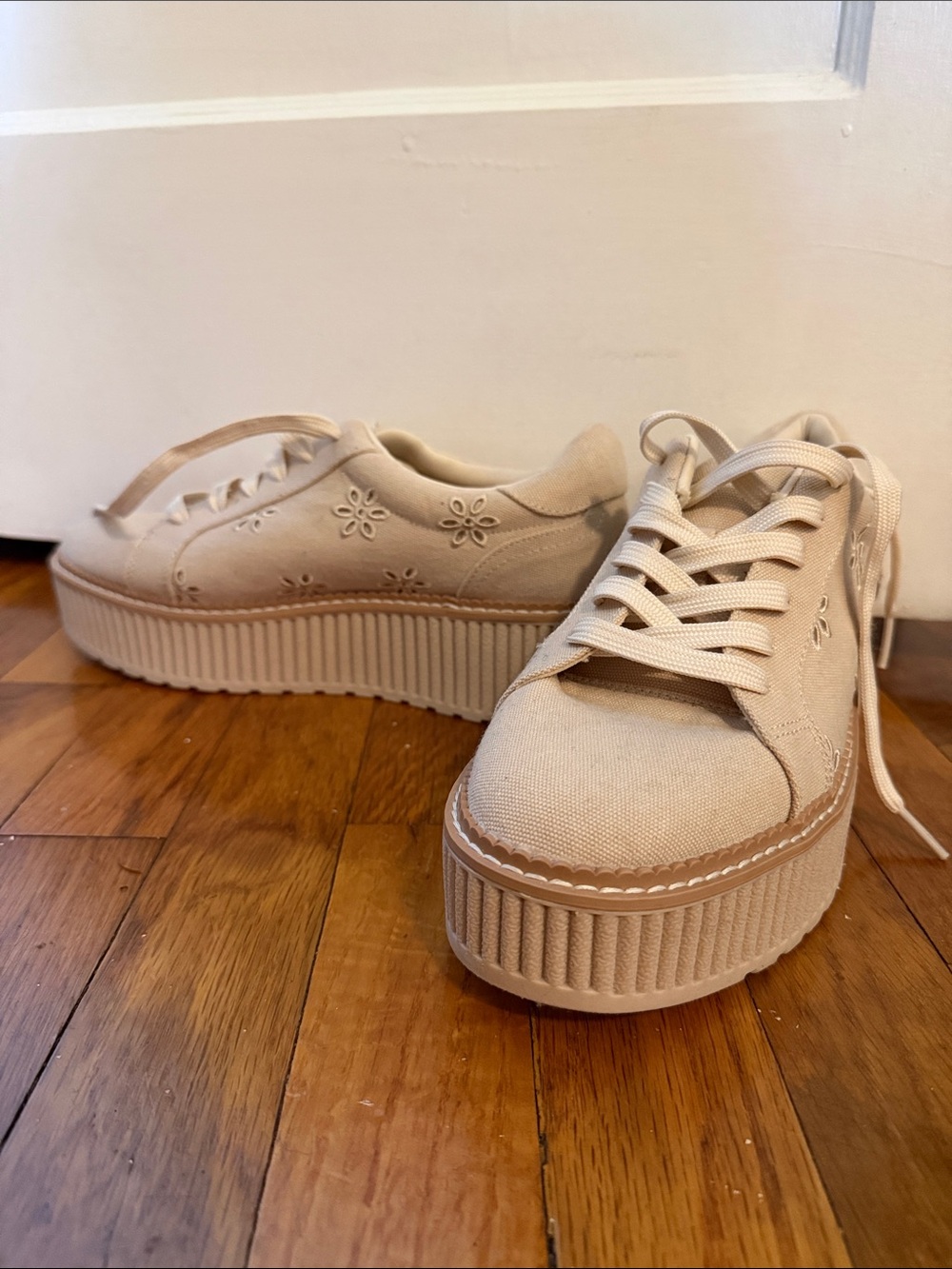 Dolce Vita Cream Platform Lace-Up Sneakers with Floral Eyelets